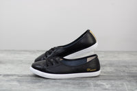 Hazaari Sneakers (Black)