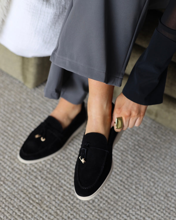 MILAN black
