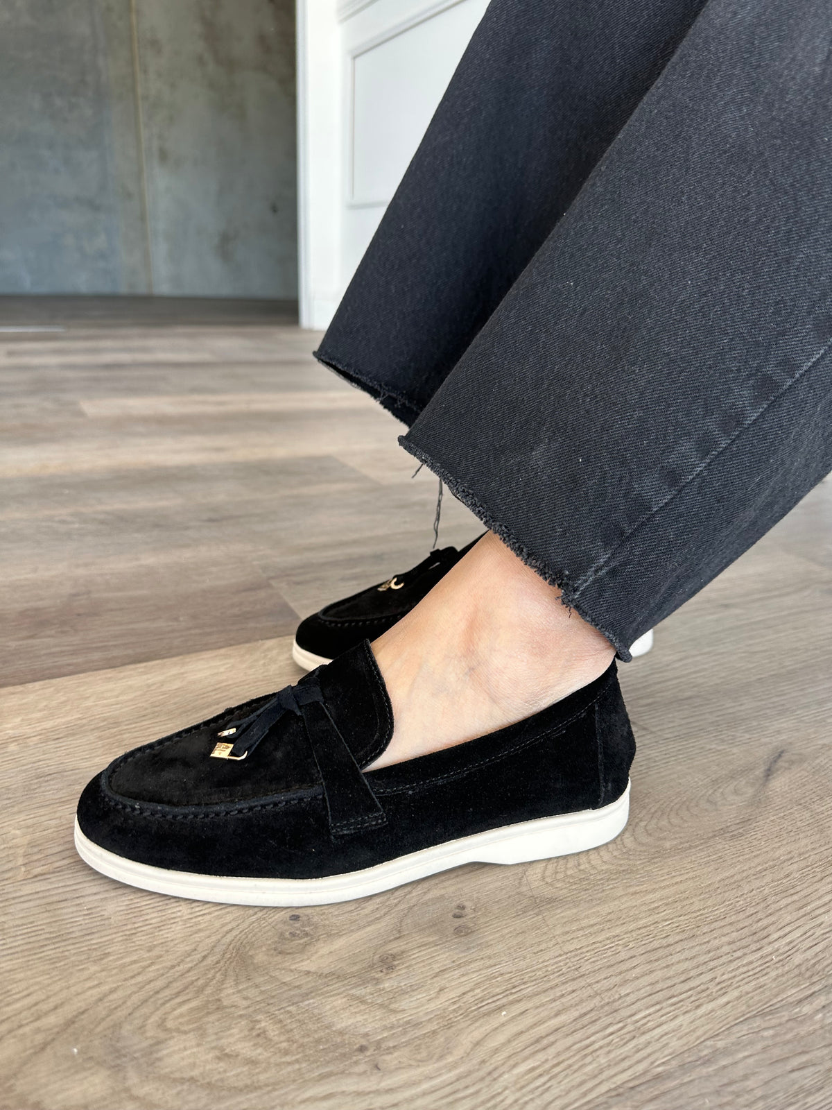 MILAN black