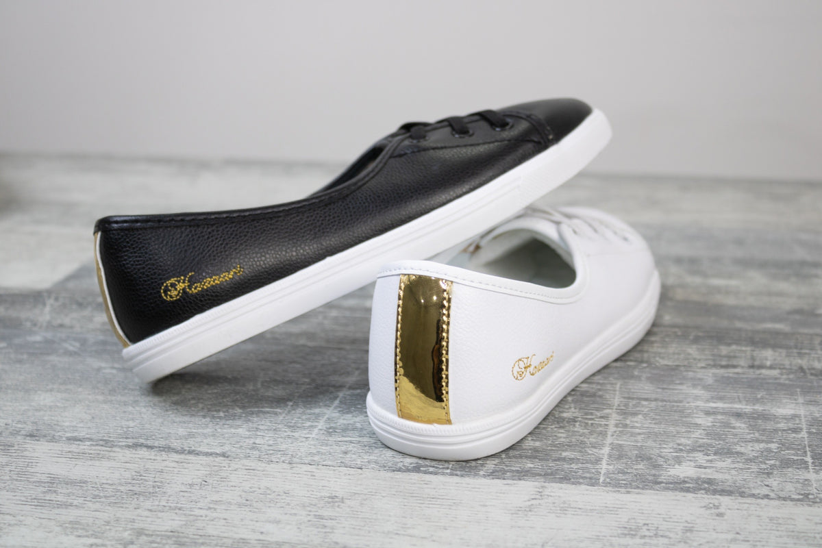 Hazaari Sneakers (White)
