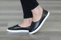 Hazaari Sneakers (Black)